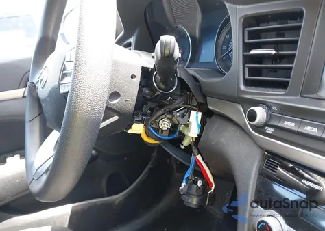 2020 Hyundai Elantra Sel z USA, uszkodzony, nr VIN 5NPD84LFXLH557460